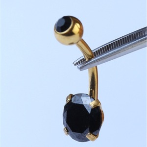 Topu Taşlı Siyah Taş Göbek Gold Piercing - M